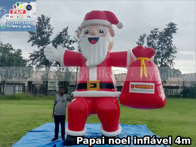 Papai Noel inflável gigante promocional Megatron